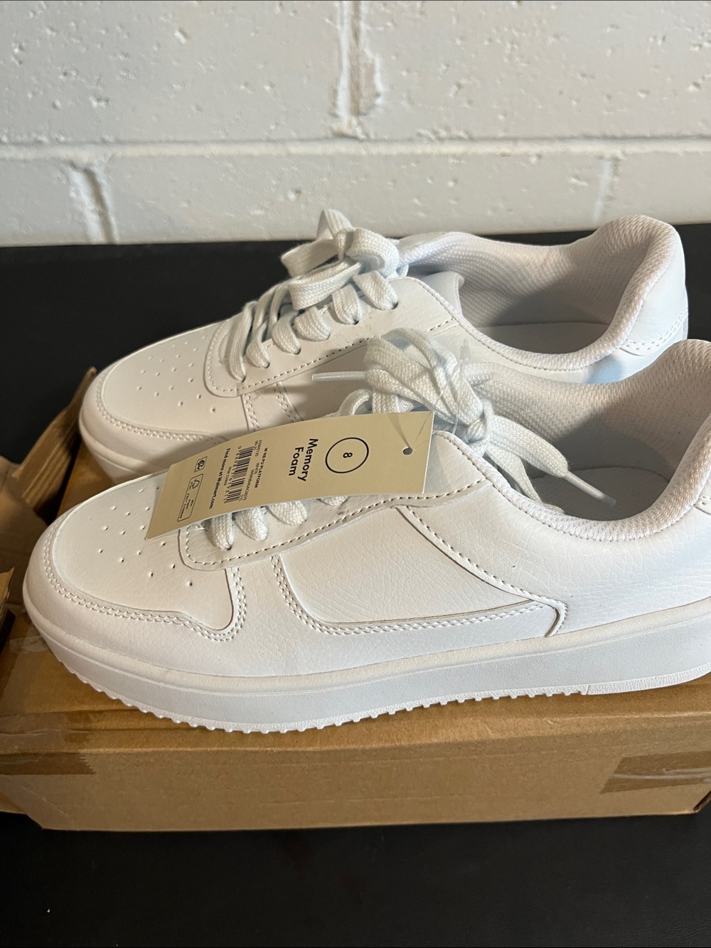 Classic All-White Platform Sneakers 8.5 Women’s - Picture 3 of 4